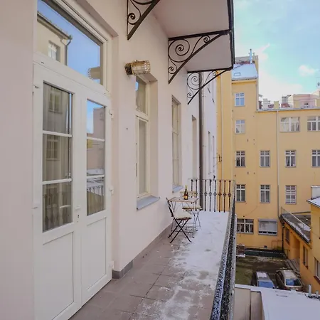 Elegant & Stylish Center Apartments! Praga