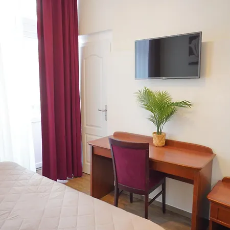 Elegant & Stylish Center Apartments! * Prag