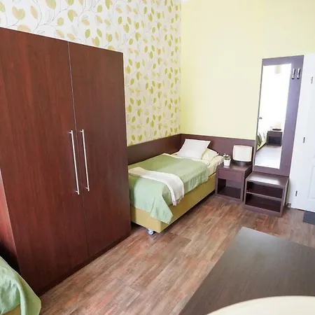 Elegant & Stylish Center Apartments! * Praha