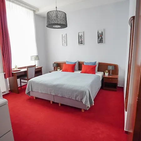 Elegant & Stylish Center Apartments! Praha