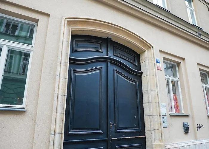 Elegant & Stylish Center Apartments! Prag