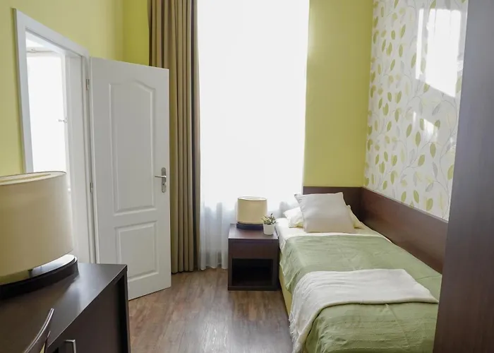 Elegant & Stylish Center Apartments!