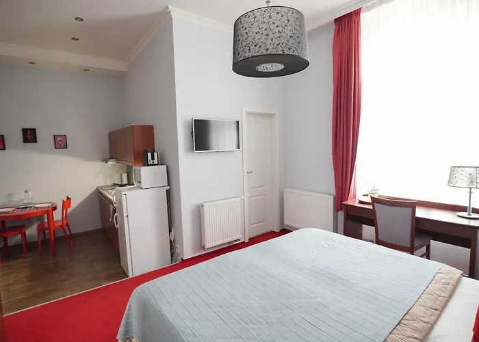 Elegant & Stylish Center Apartments! Prag