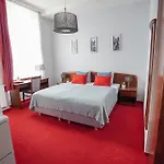 Elegant & Stylish Center Apartments! Prága