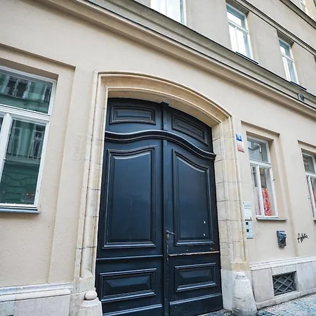 Elegant & Stylish Center Apartments! Praga
