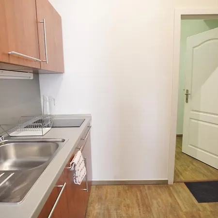 Elegant & Stylish Center Apartments! Appartamento Praga
