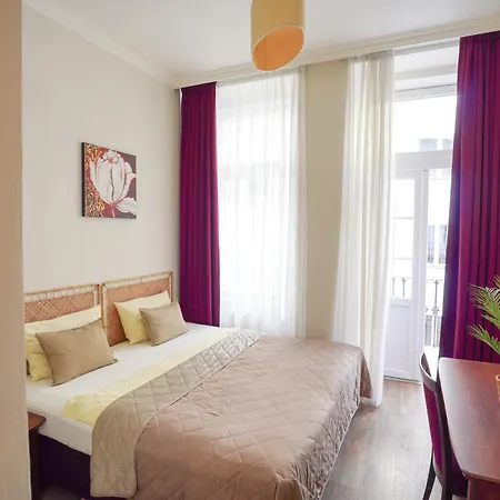 Elegant & Stylish Center Apartments! Praga
